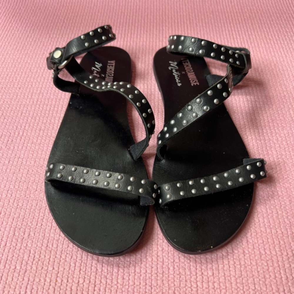 Size 8 Amuse Society x Matisse Rock Muse 
Black Sandals with Silver Studs